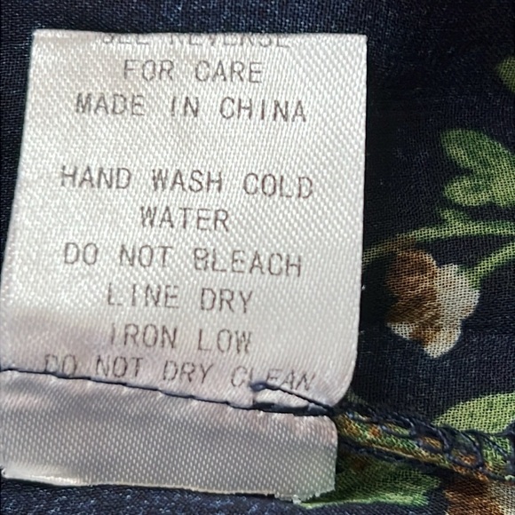 Purple Snow Women’s Top Sz M Navy Floral Cold Shoulder Long Sleeves Flowy BOHO - Picture 10 of 12